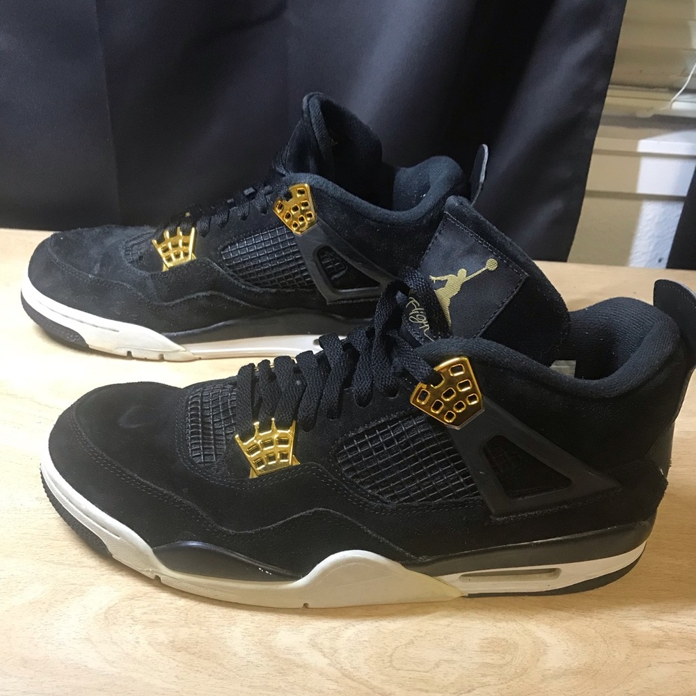 Jordan 4 Royalty